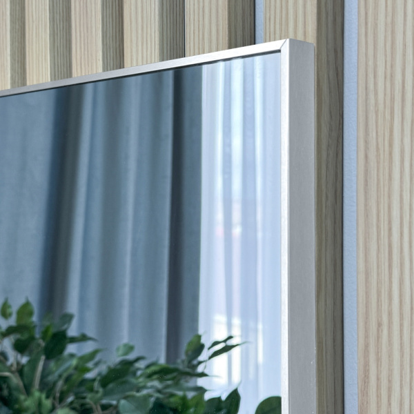 Настенное зеркало PLAZA